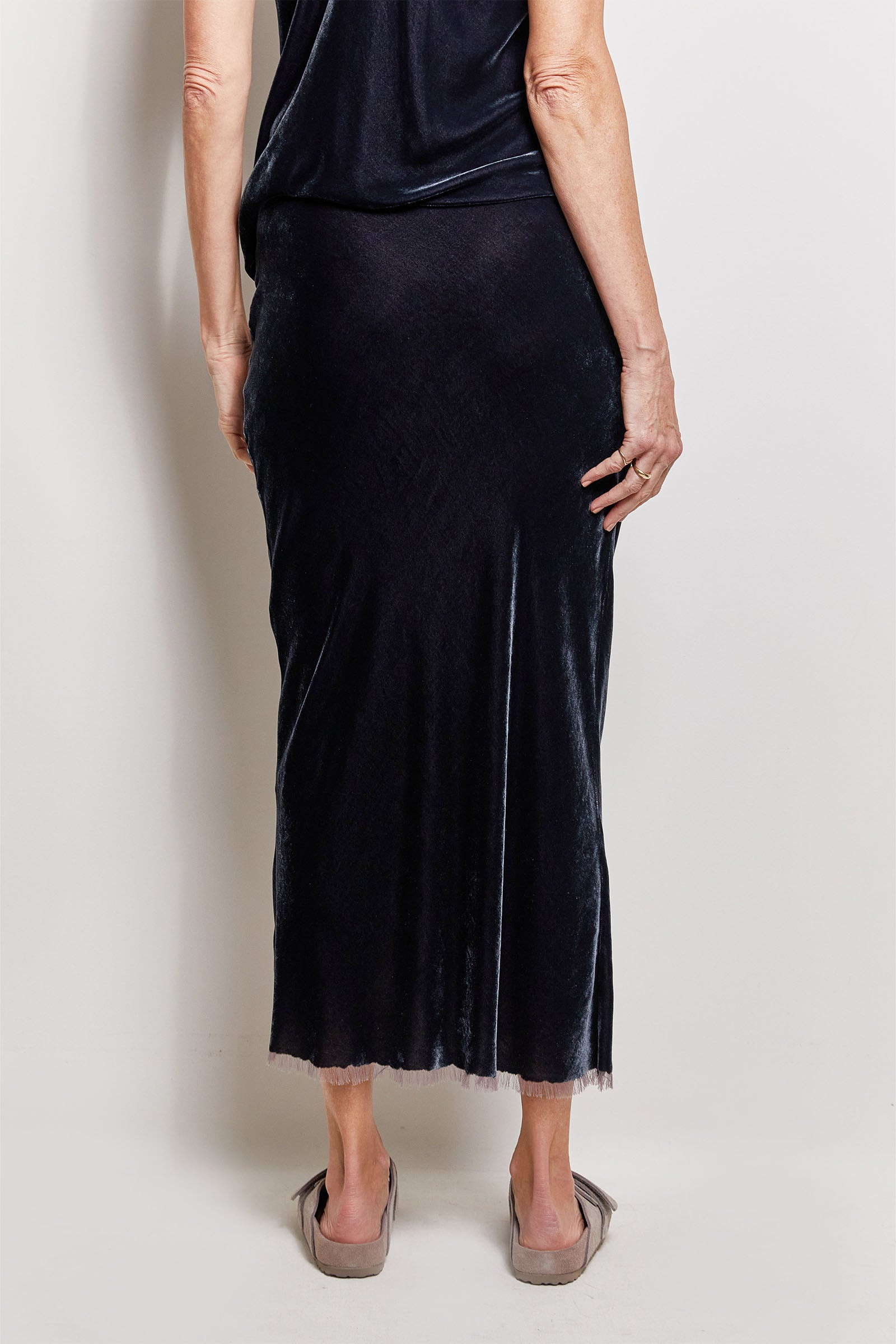 Black silk 2025 velvet skirt