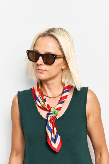 MOTHER the scarf it down
