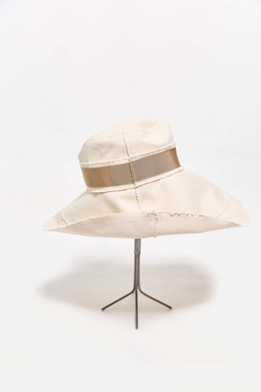 lola hats dia
