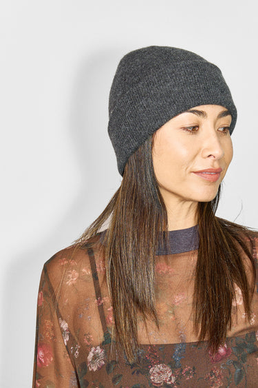 Paychi Guh shlouchy beanie