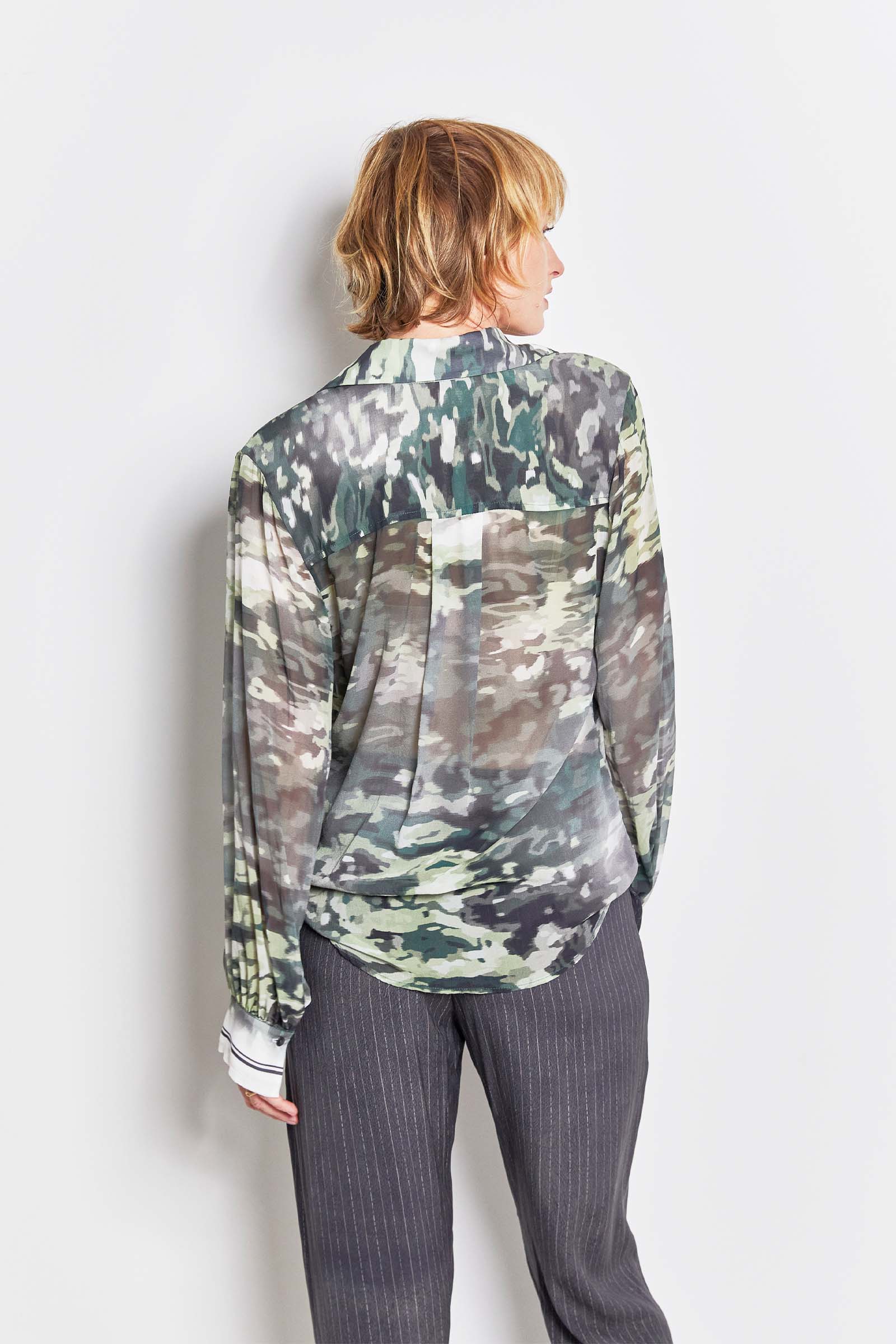 byfreer cinzy camo print silk shirt.