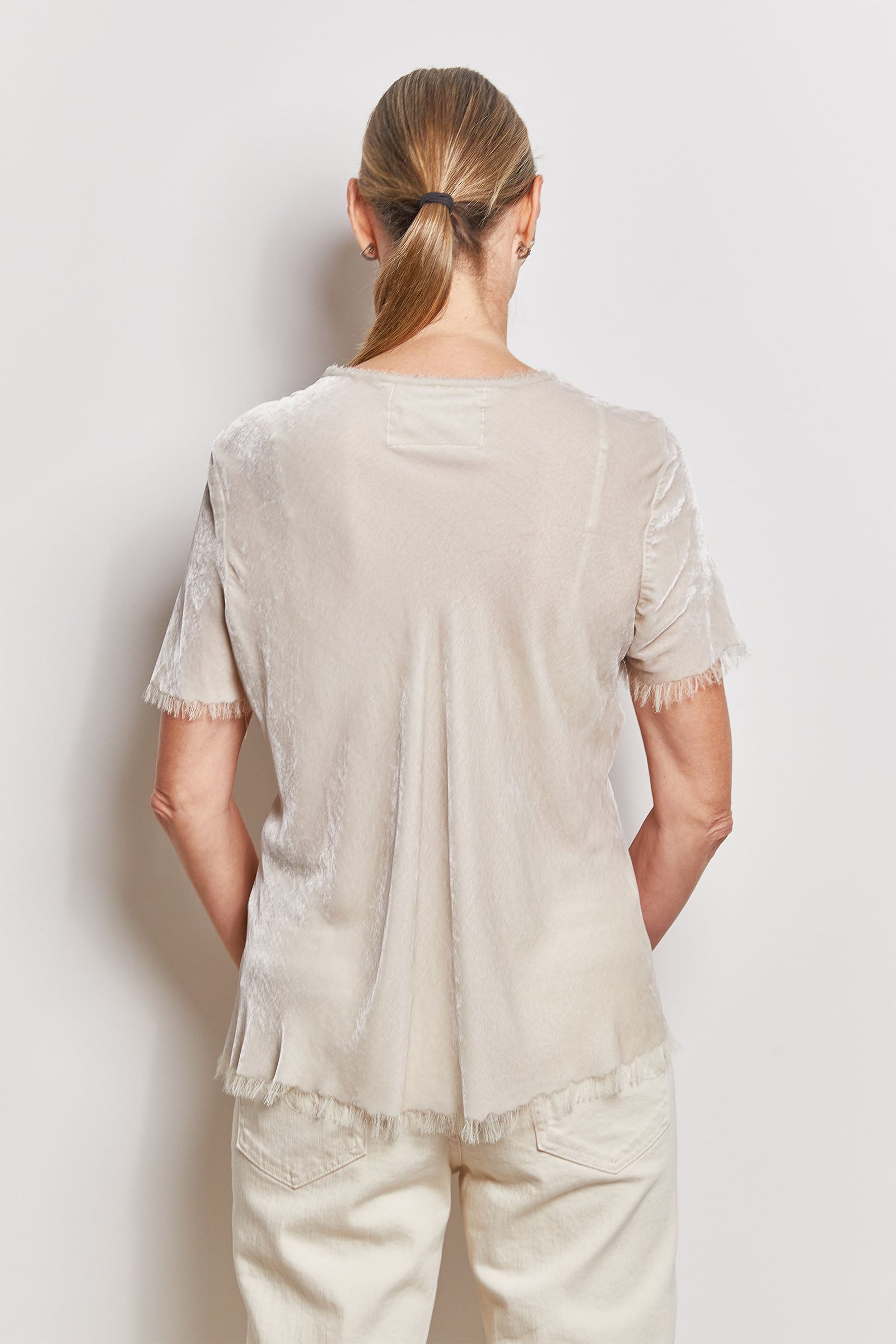 velly silk viscose velvet fringe short sleeve bias top.