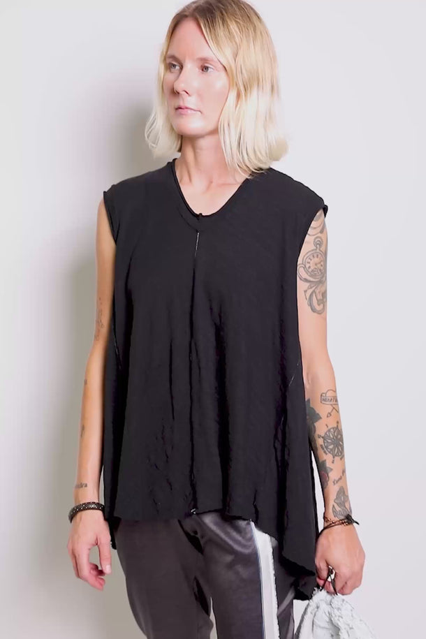 byfreer indi cotton line sleeveless tee.